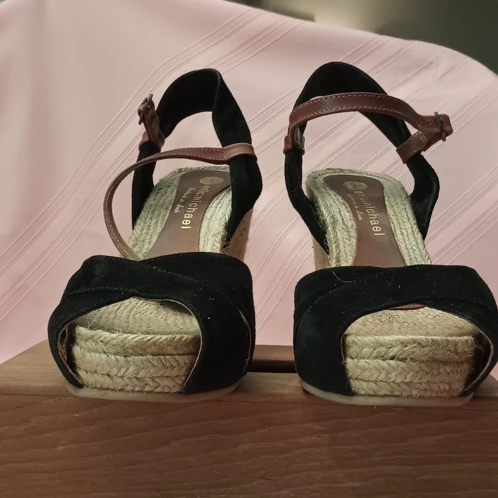 Eric Michael BlK Suede Espadrille with Brown Foot Strap Size 9